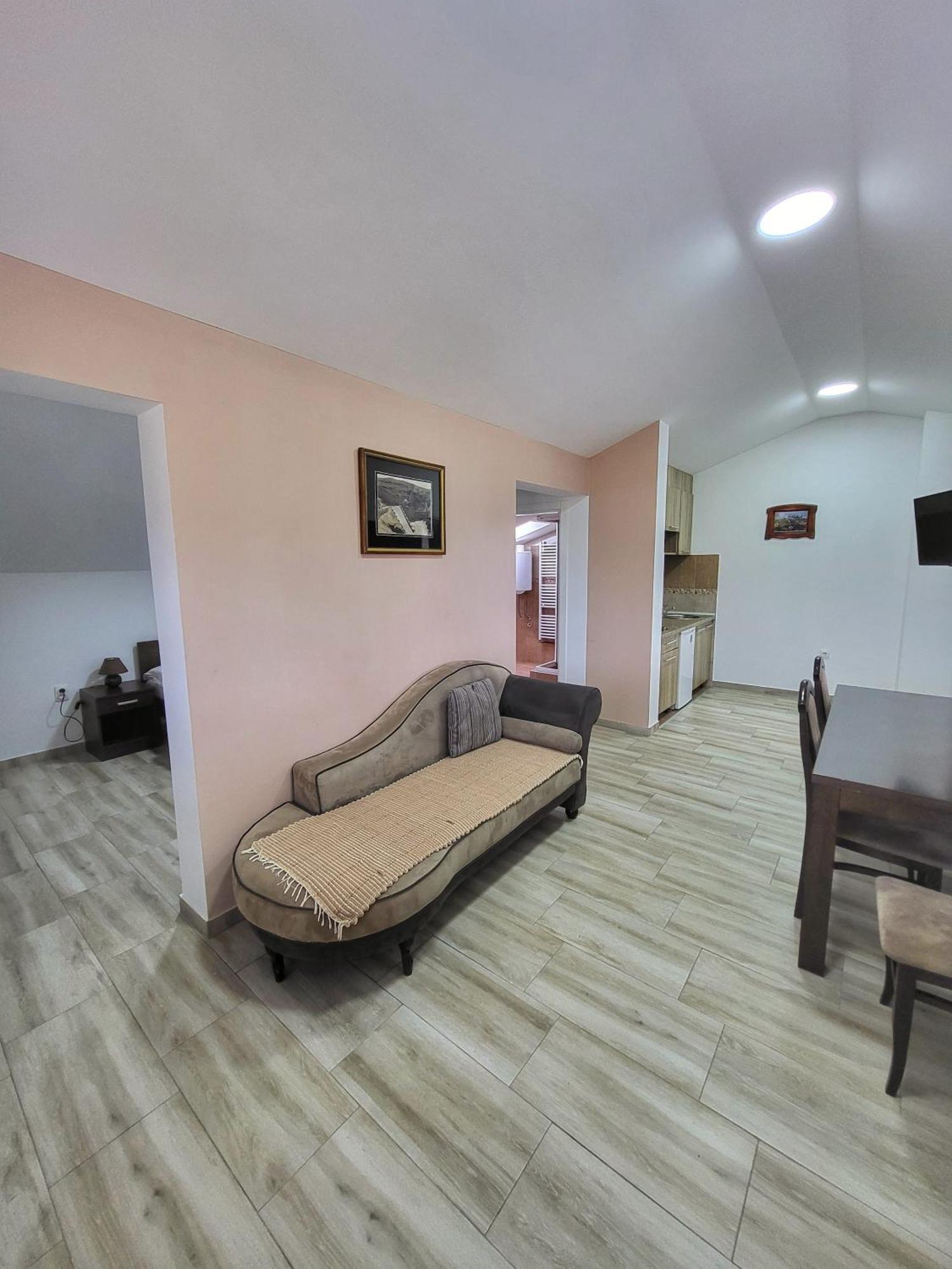 Apartmani Tarsko Jezero Zaovine Kamer foto
